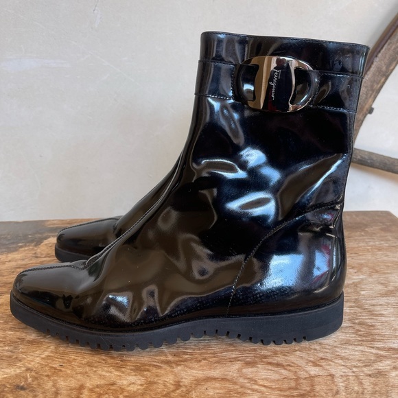 SALVATORE FERRAGAMO Black Patient Leather Flat Comfort Ankle Boots 7 1/2 B NEW!! - Picture 12 of 13